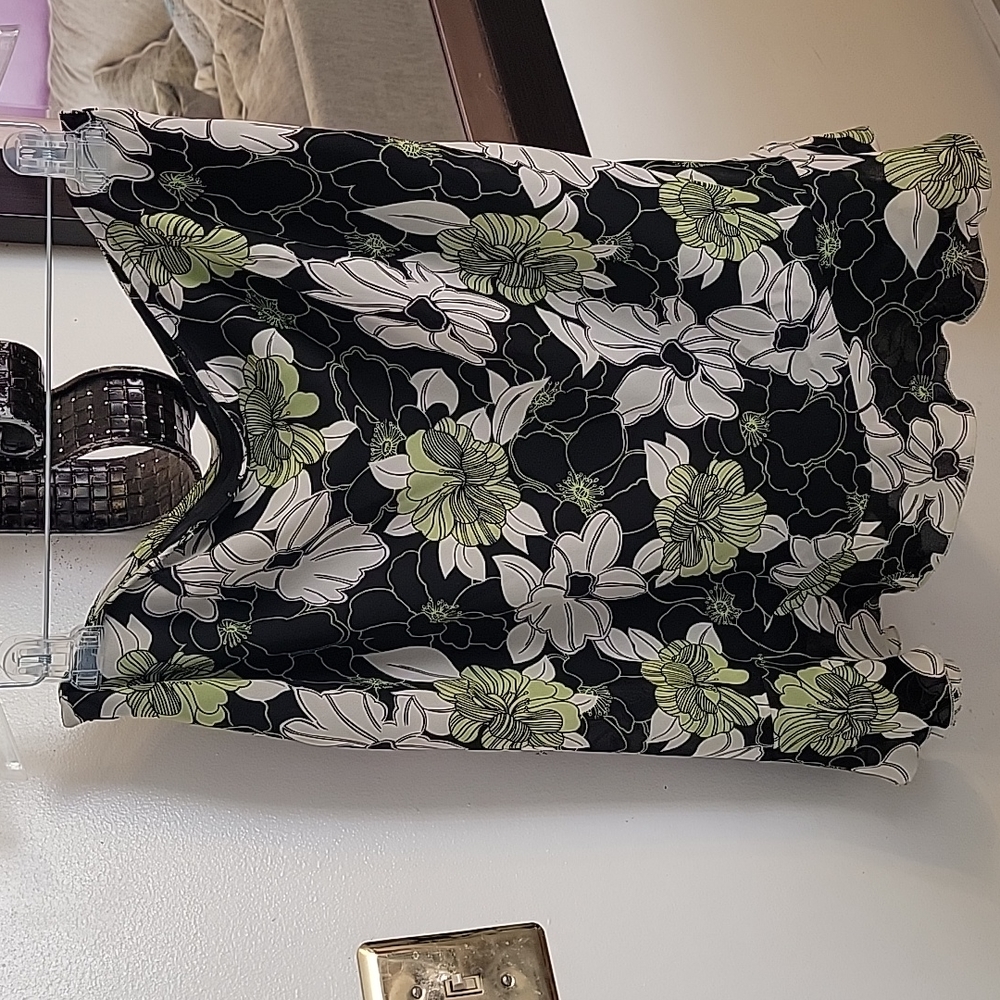 Worthington floral pattern skirt